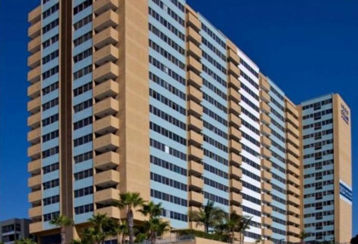 0 bd/1 bath These premier Long Beach high-rise apartments offer wall to wall elegance with class...
