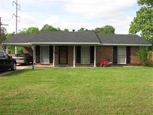 1753 Sq. Feet 3 br brick home with large den fireplace and large fenced in backyard. - Ph.