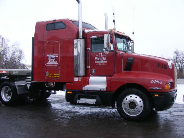 1988 Kenworth T600 Equipment in Council ID
