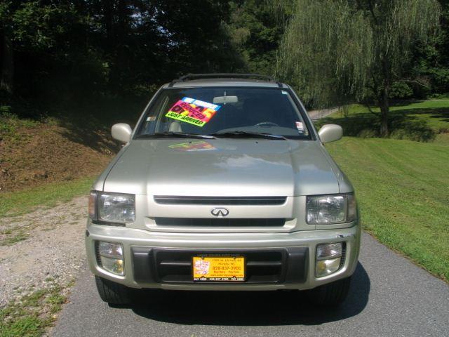 1998 Infiniti QX4