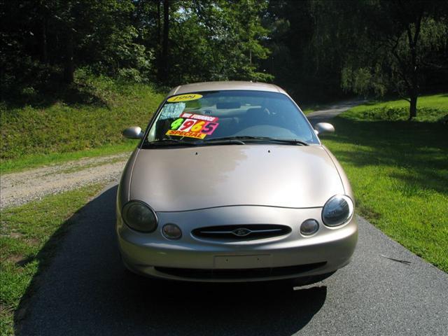 1999 Ford Taurus