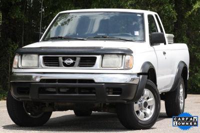 1999 Nissan Frontier XE-V6 Cloud White in Dothan Alabama