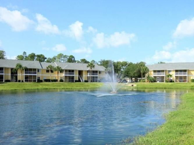 1br 1 bd/1 bath Naples Florida apartments offering easy access to major county roads popular surf...