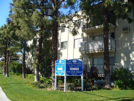 1br BEAUTIFUL 1 BEDROOM UNIT!! Less Than Five Minutes Away From The Ocean!