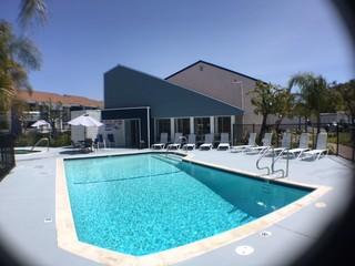 1br Large One Bed One Bath Laundry Garage Private Parking Pool and More