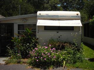 1br Vacation place or live year round on Lake Okeechobee in this 32' Trailer w a florida room on the water