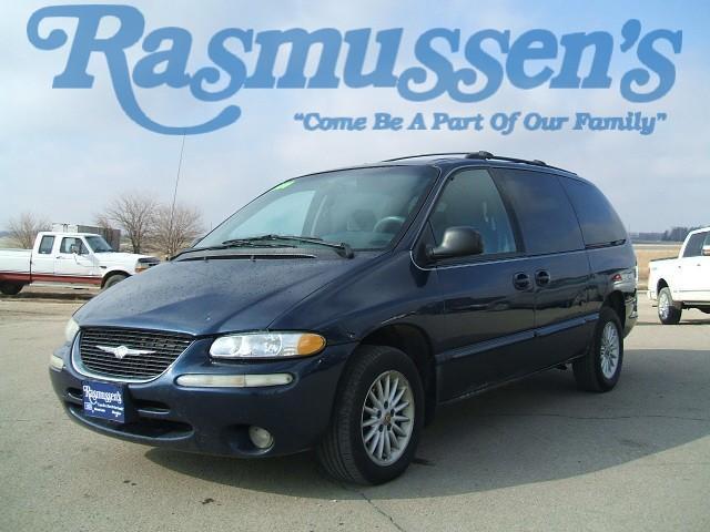 2000 Chrysler Town Country