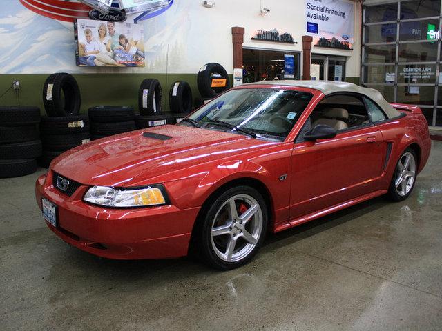 2000 FORD Mustang 2dr Convertible GT