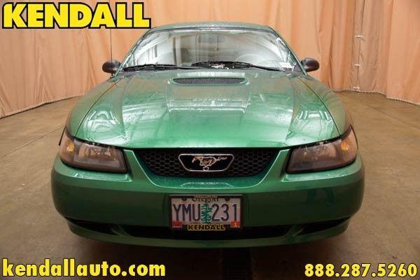 2000 FORD Mustang 2dr Cpe