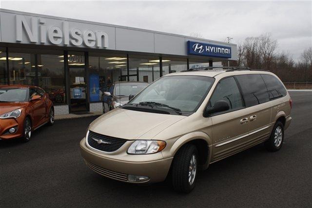 2001 Chrysler Town Country LXi