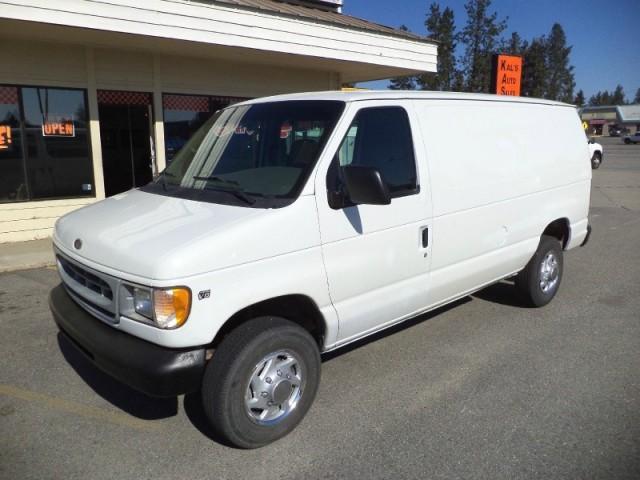 2001 Ford Econoline Cargo Van E-250