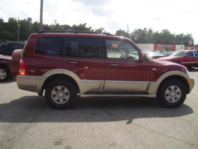 2003 mitsubishi montero limited low mileage 38909 maroon