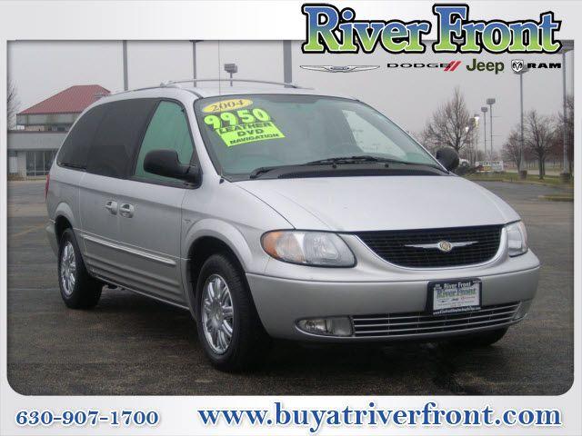 2004 Chrysler Town and country touring 12127-1