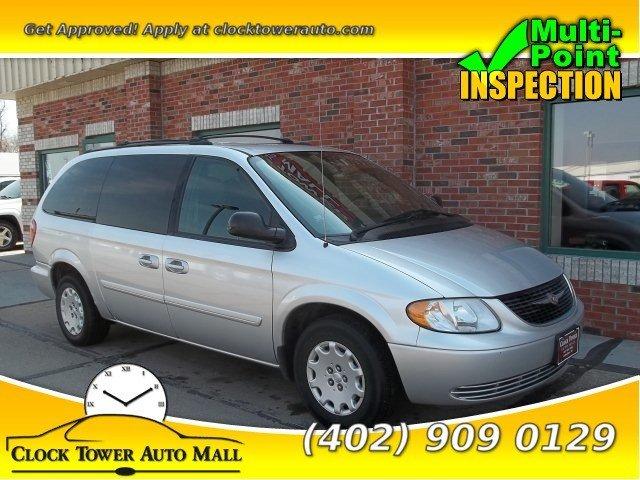 2004 Chrysler Town Country