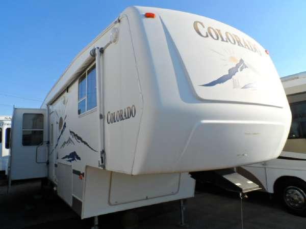 2004 Colorado 33RLH5 Fifth Wheel