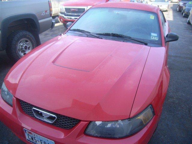 2004 FORD Mustang 2dr Cpe Deluxe
