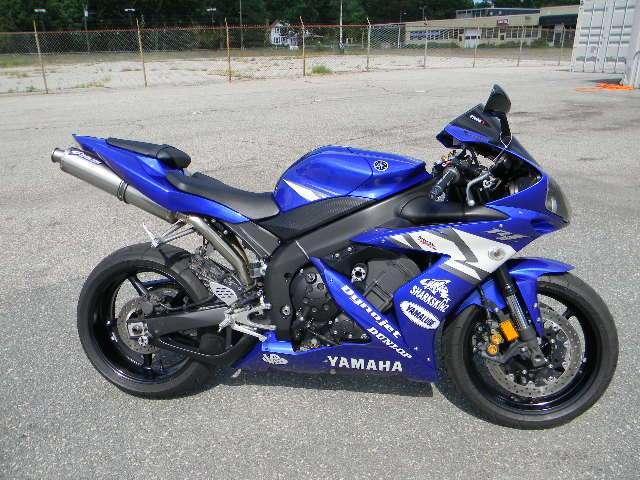 2004 Yamaha YZF-R1