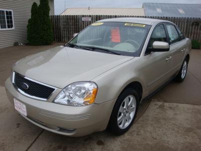 2005 Ford Five Hundred SEL Tan in North Liberty Iowa