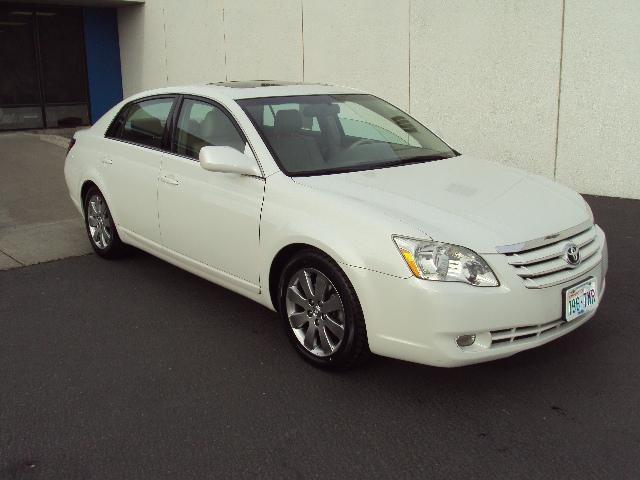 2005 Toyota Avalon