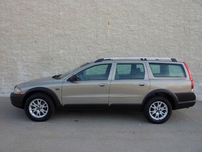 2005 Volvo XC70 AWD 2 Previous owners 5 Service records available