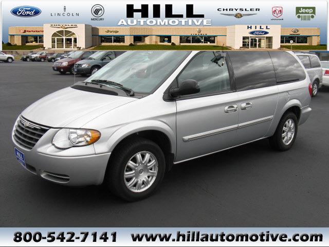 2006 chrysler town and country touring low mileage 6048a automatic