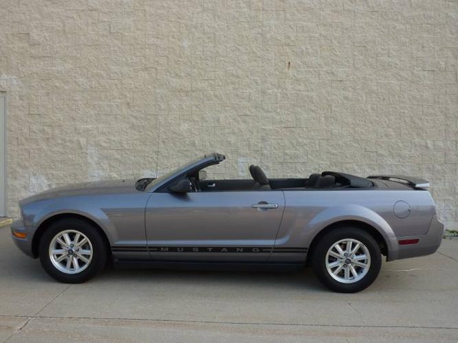 2006 Ford Mustang CONVERTIBLE