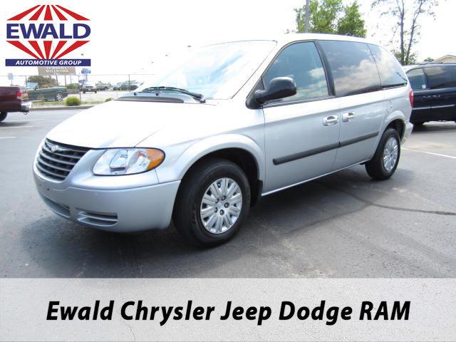 2007 chrysler town & country low mileage cb141a 23874