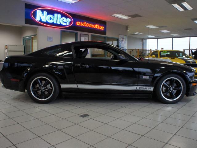 2007 Ford Mustang COUPE