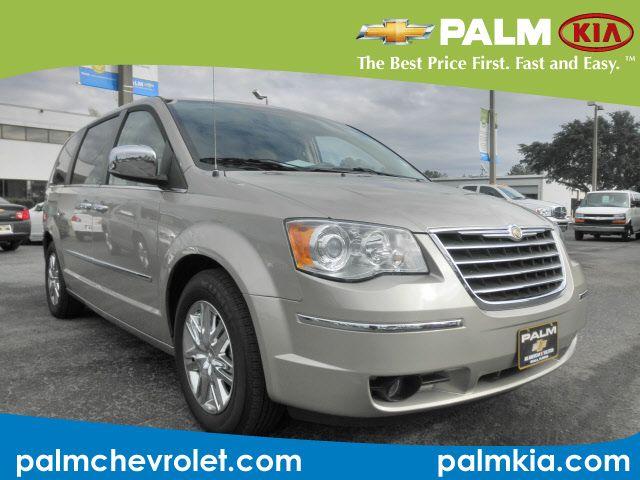 2008 Chrysler Town and country limited CK157