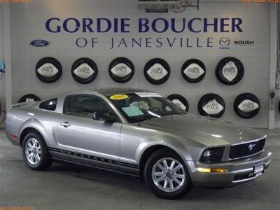 2008 Ford Mustang V6 Deluxe Silver in Janesville Wisconsin