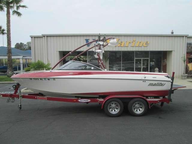2008 Malibu Boats LLC Wakesetter VLX