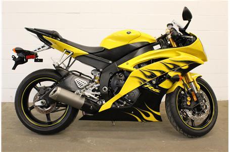 2008 Yamaha YZF-R6 - LOW MILES AND READY TO GO!