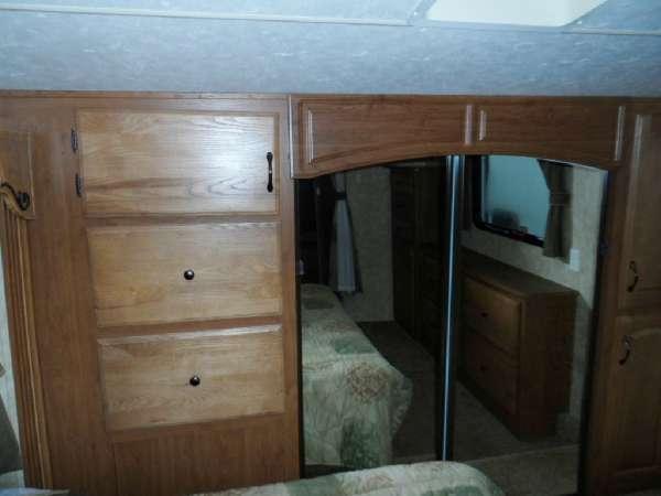 2009 Chaparral by Coachmen 299TSB Fifth Wheel