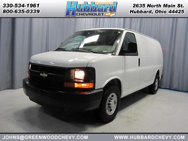 2009 Chevrolet Express cargo van U9525