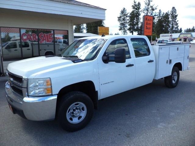 2009 Chevrolet Silverado 2500HD Crew Cab 4WD Service Body