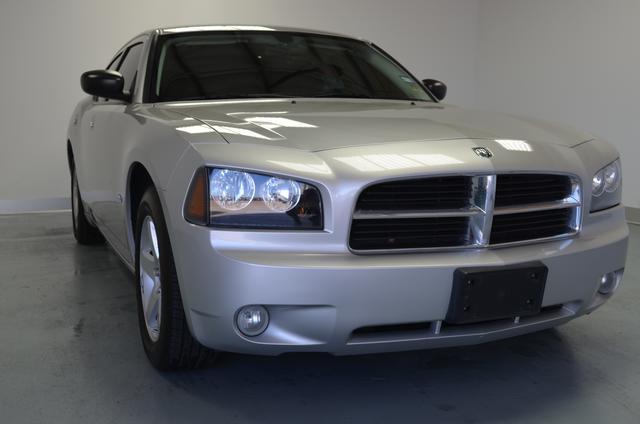 2009 DODGE Charger 4dr Sdn SXT RWD
