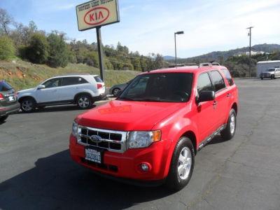 2009 Ford Escape XLT Red in Sonora California