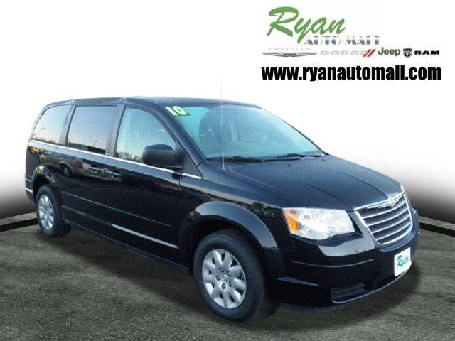 2010 chrysler town and country lx great condition u0126r 6 cyl.
