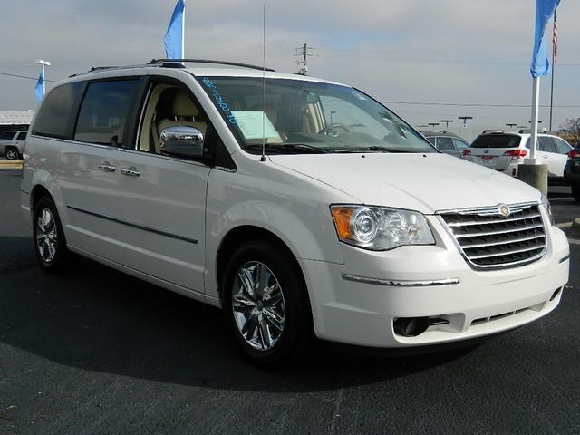 2010 Chrysler Town Country