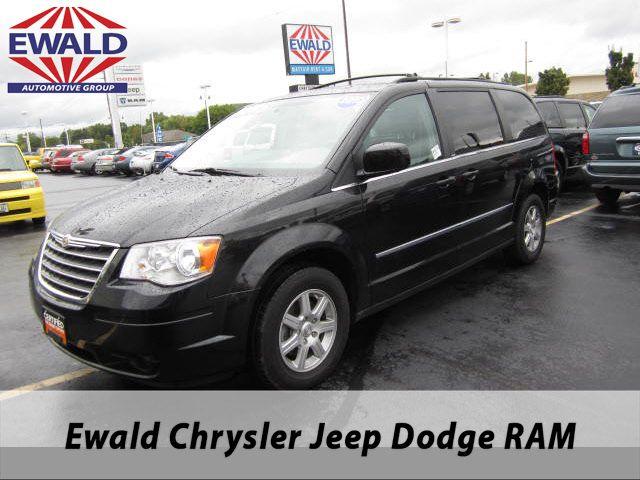 2010 Chrysler Town & country NA50738
