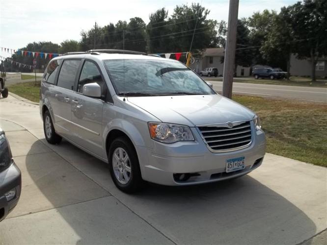2010 Chrysler Town Country Touring