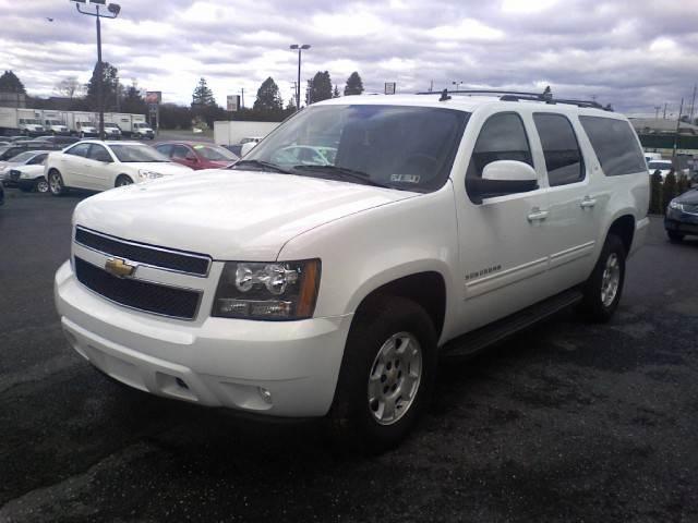 2011 CHEVROLET Suburban 4WD 4dr 1500 LT