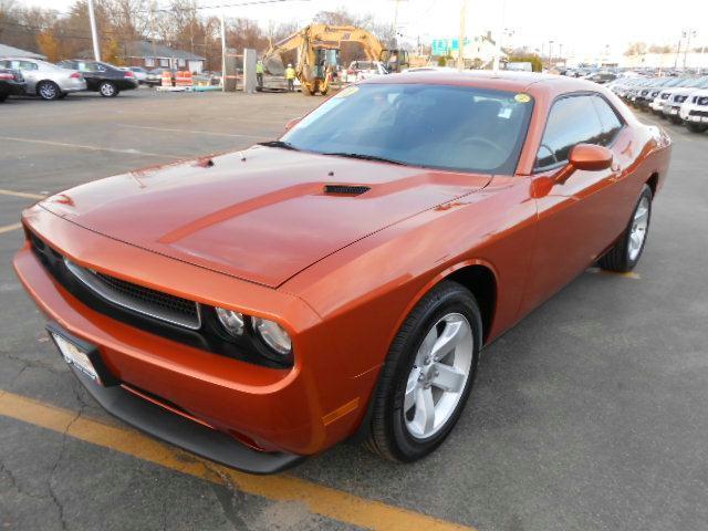 2011 DODGE Challenger 2dr Cpe POWER WINDOWS CD PLAYER CRUISE CONTROL