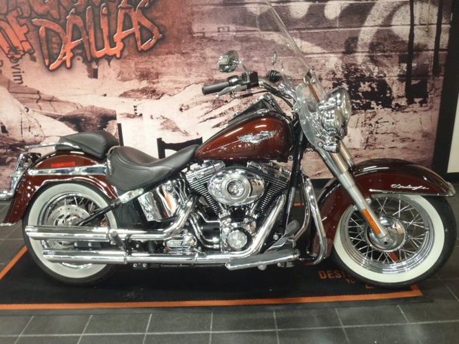 2011 Harley-Davidson FLSTN - Softail Deluxe
