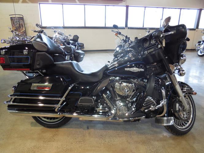 2011 Harley-Davidson Ultra Classic Electra Glide Peace Officer Touring