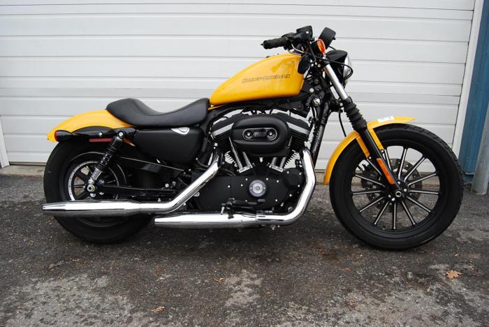 2011 Harley-Davidson XL883N - IRON 883