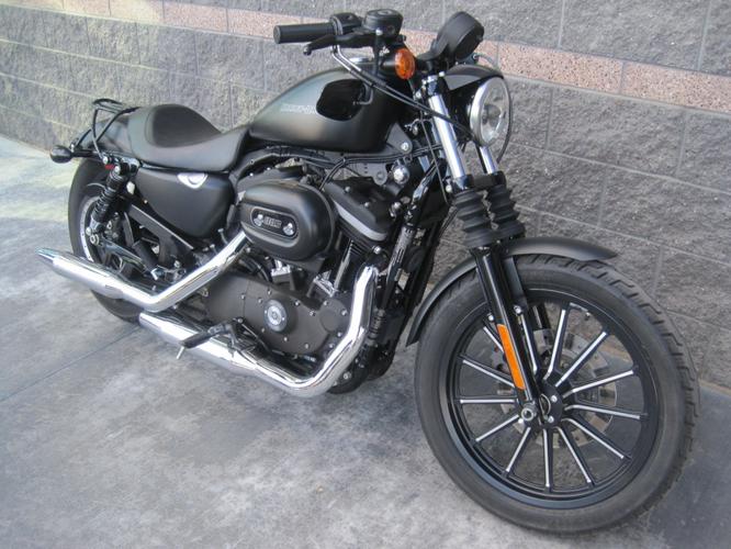 2011 Harley-Davidson XL883N - Sportster Iron 883
