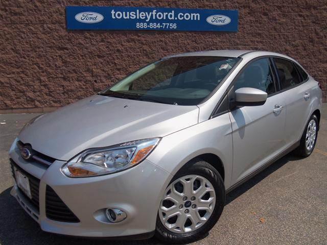 2012 FORD Focus 4dr Sdn SE