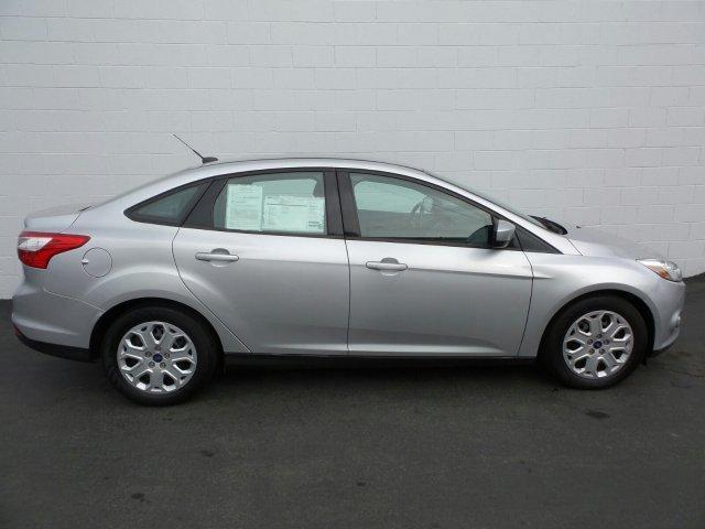 2012 Ford Focus SE Ford Certified - 12495 - 48055487