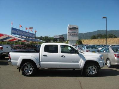 2012 Toyota Tacoma Base Super White in Ukiah California
